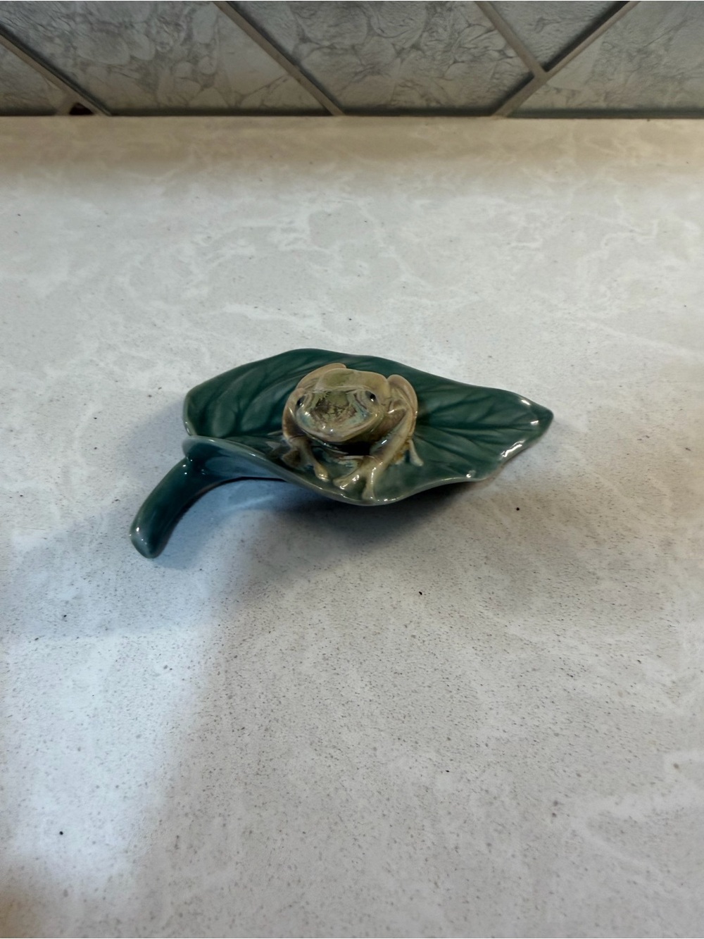 Lladró Coqui Frog Porcelain Figurine (Model 7139),